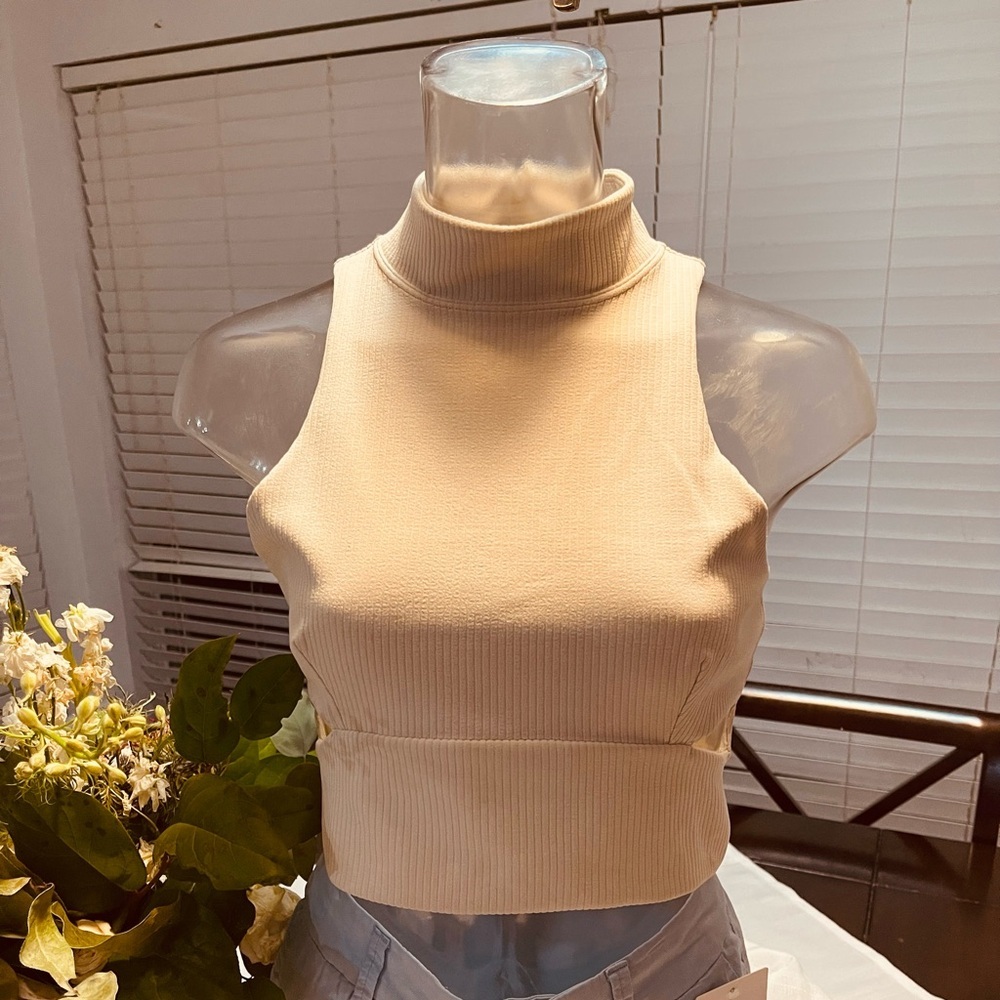 LULULEMON Cream Sleeveless Top